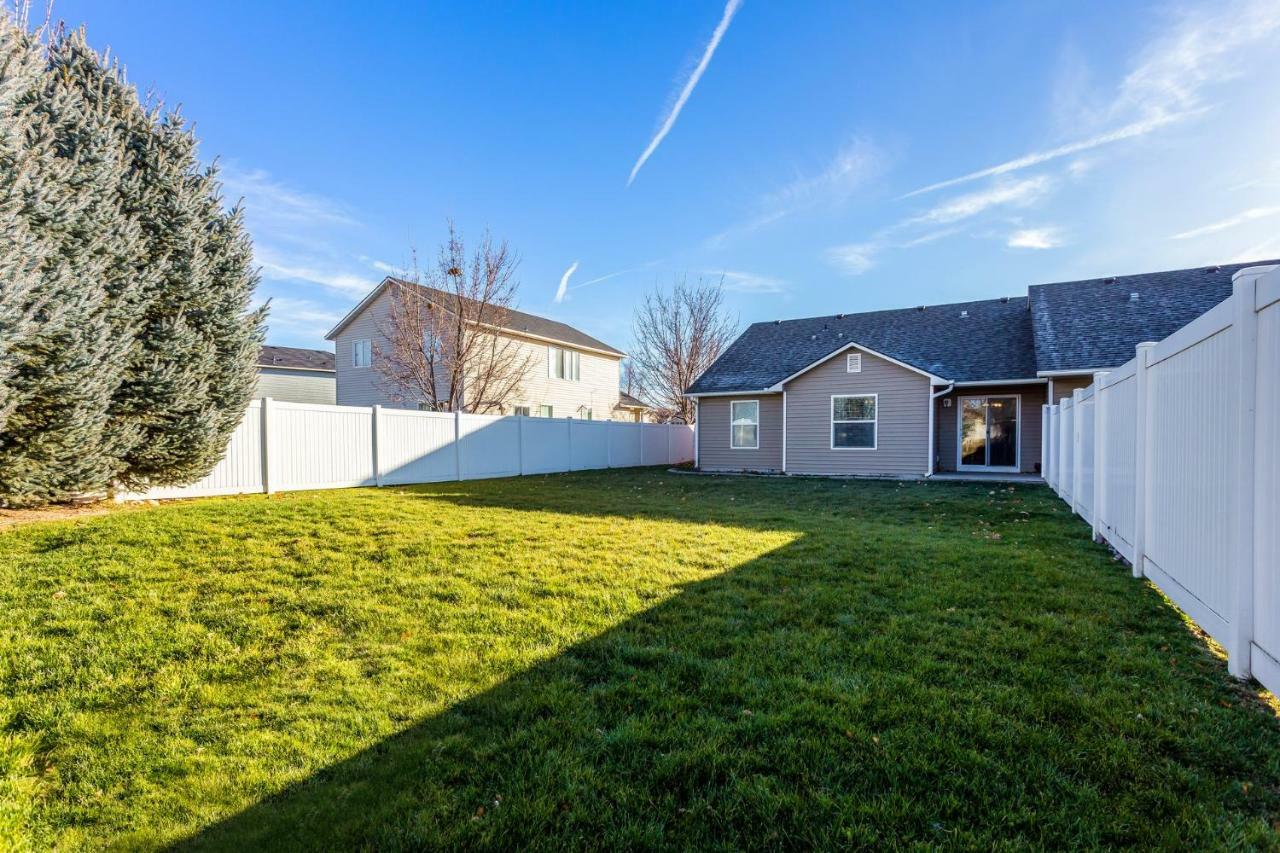 Gray Cloud Townhomes Meridian Extérieur photo