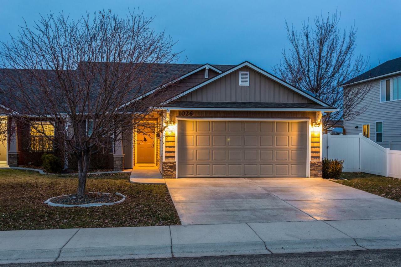 Gray Cloud Townhomes Meridian Extérieur photo